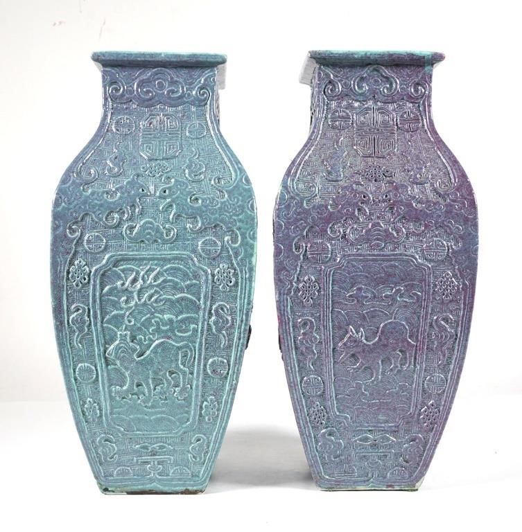 PAIR CHINESE STYLE CERAMIC