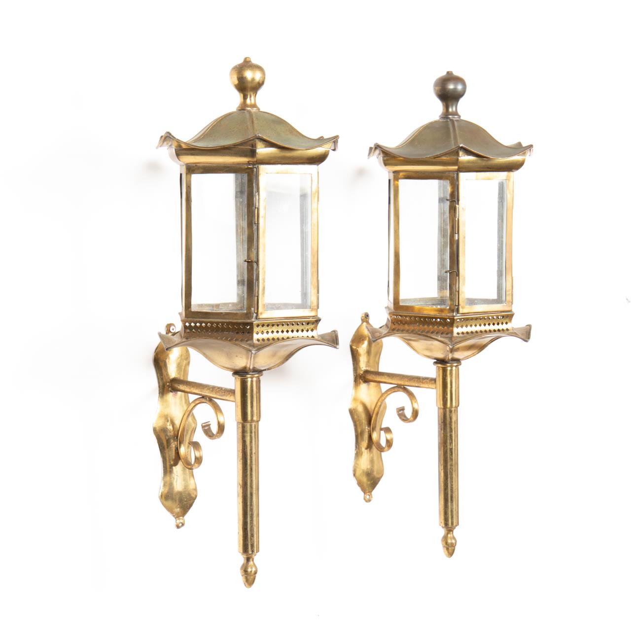 PAIR, CHINOISERIE PAGODA-FORM BRASS