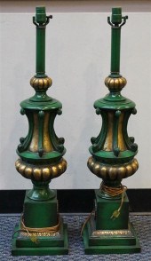 PAIR CLASSICAL STYLE GREEN GIL