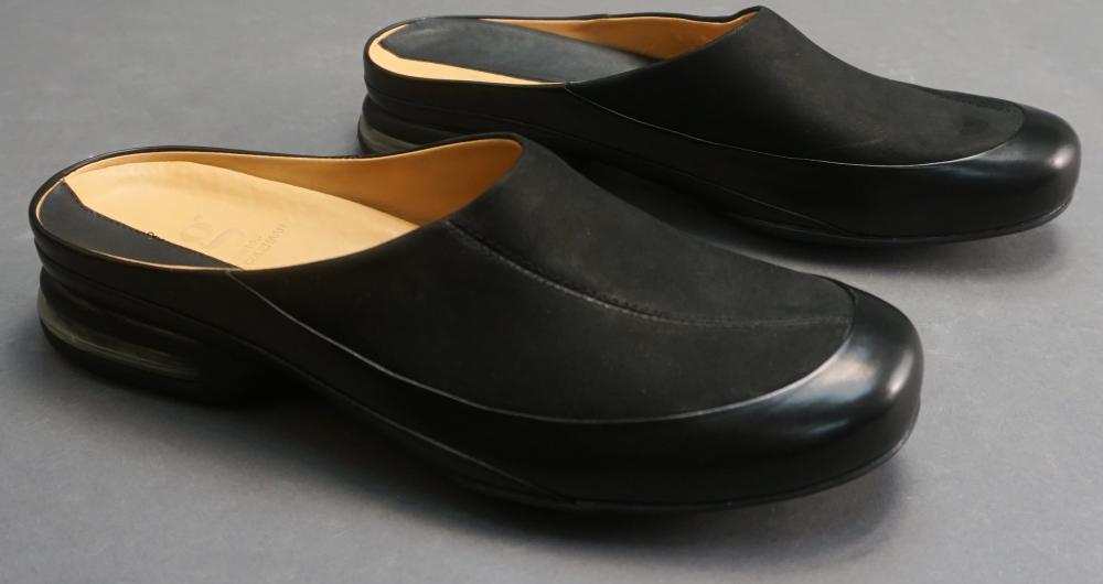 PAIR COLE HAAN BLACK WATERPROOF