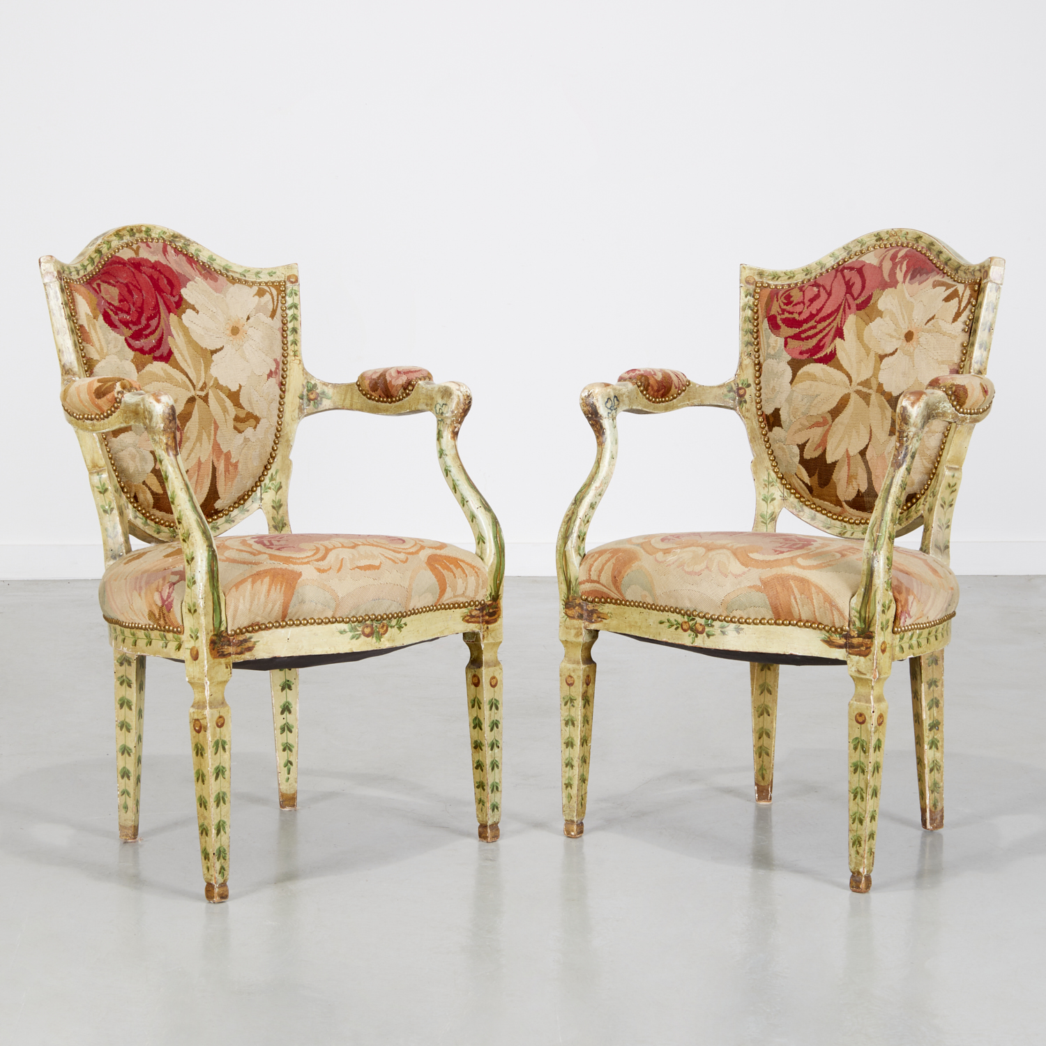 PAIR CONTINENTAL NEOCLASSIC