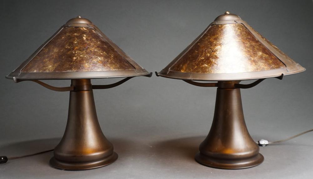 PAIR CRAFTSMAN LIGHT FIXTURE CO.