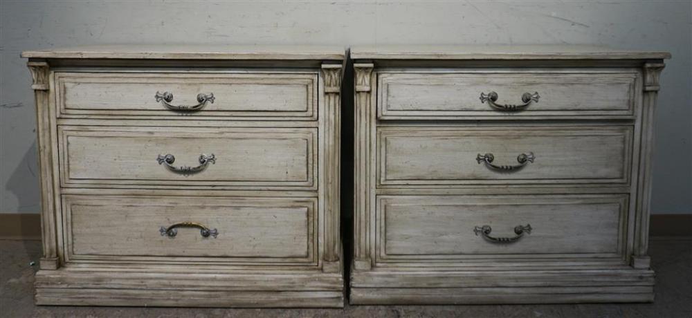 PAIR DAVIS CABINET CO. OLD WORLD