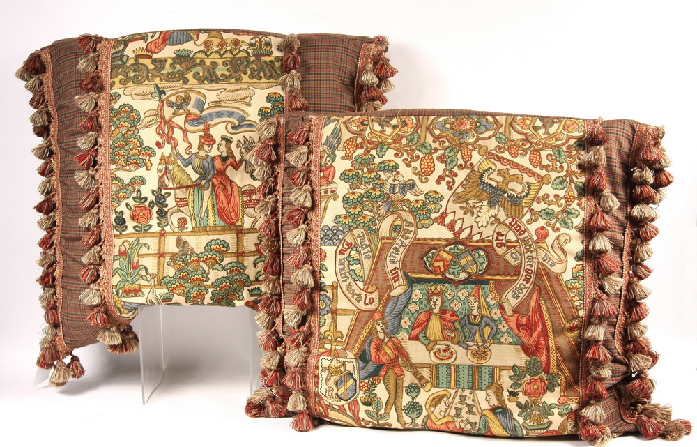 PAIR DECORATOR'S THROW PILLOWS -