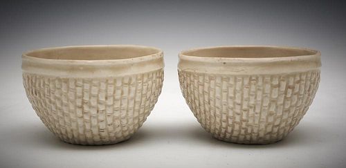 PAIR DING BASKET WEAVED CUPSPair