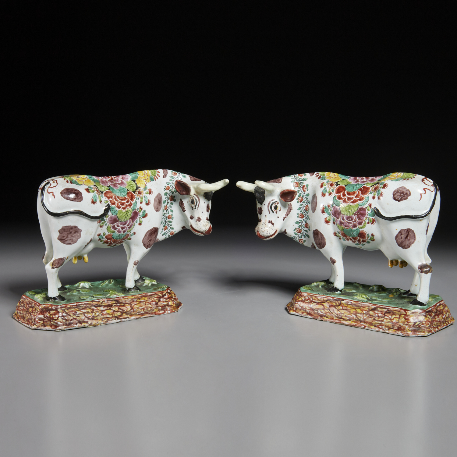 PAIR DUTCH DELFT POLYCHROME