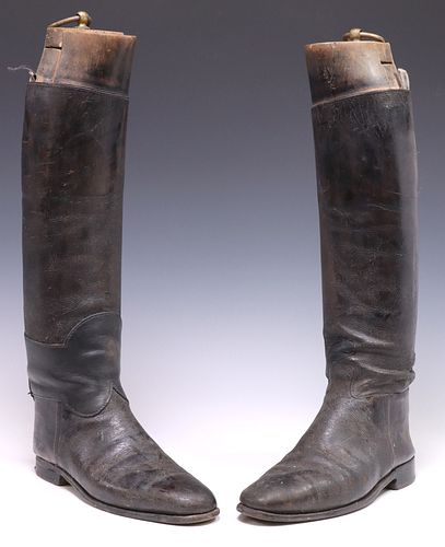 (PAIR) ENGLISH BLACK LEATHER RIDING