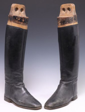 (PAIR) ENGLISH BLACK LEATHER R
