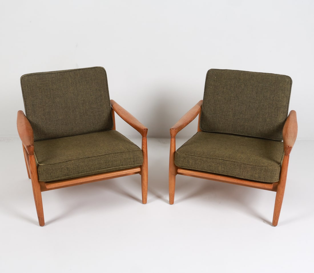 PAIR ERIK WOERTS "KOLDING" OAK