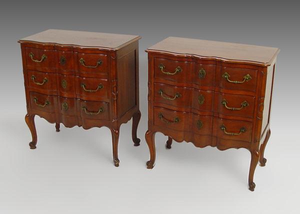 PAIR FRENCH STYLE SERPENTINE