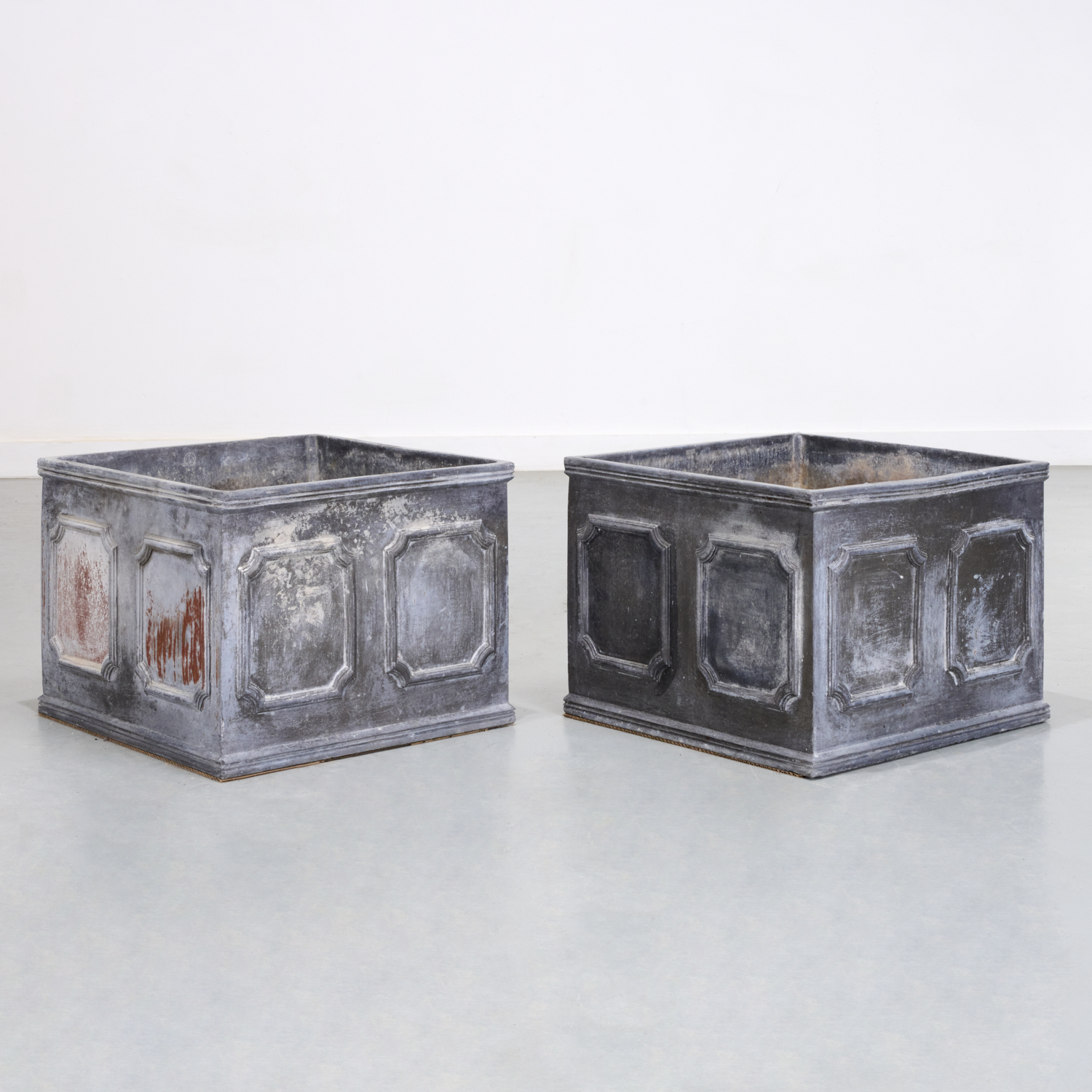 PAIR GEORGE III STYLE LEAD
