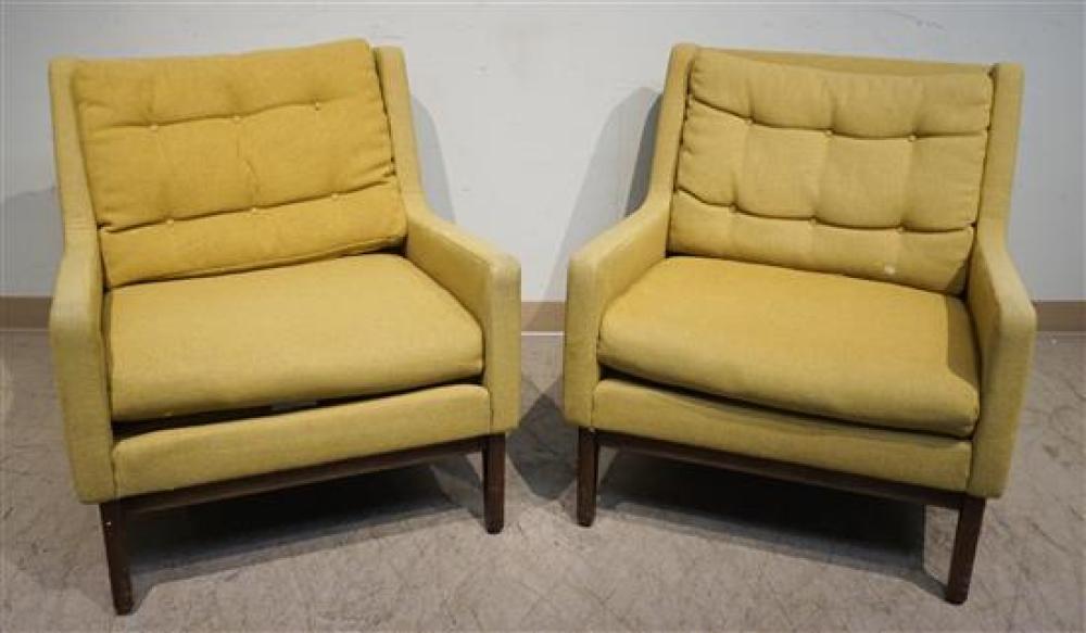 PAIR GUNLOCKE UPHOLSTERED LOUNGE