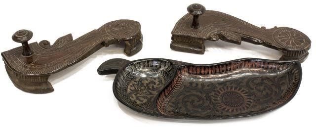 (PAIR) INDIA KHADAU WOOD CARVED