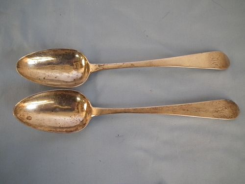 PAIR IRISH SILVER SPOONSPair of
