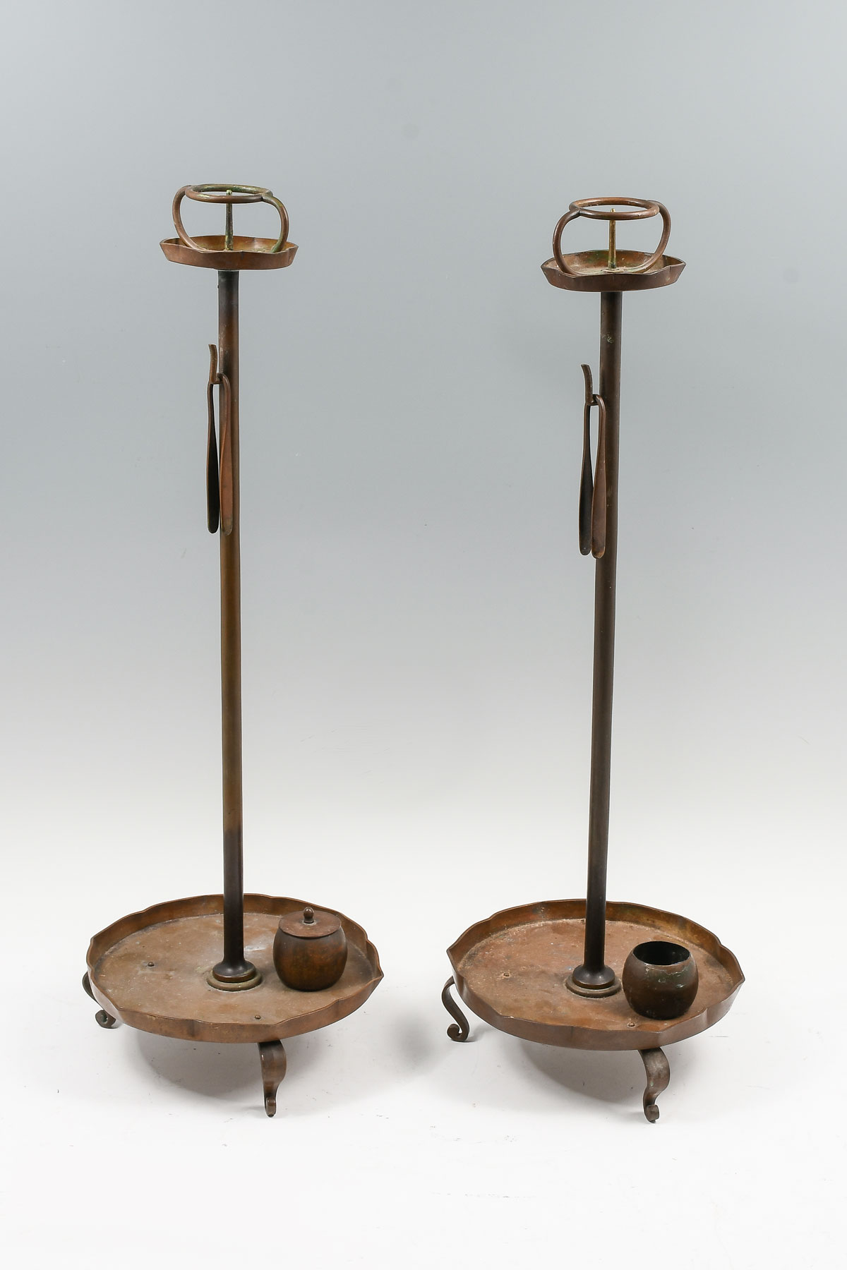 PAIR JAPANESE ARTS & CRAFTS