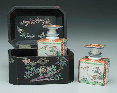 Pair Japanese Imari tea