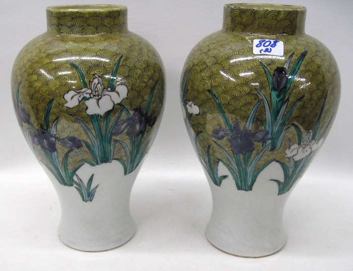 PAIR JAPANESE KUTANI PORCELAIN