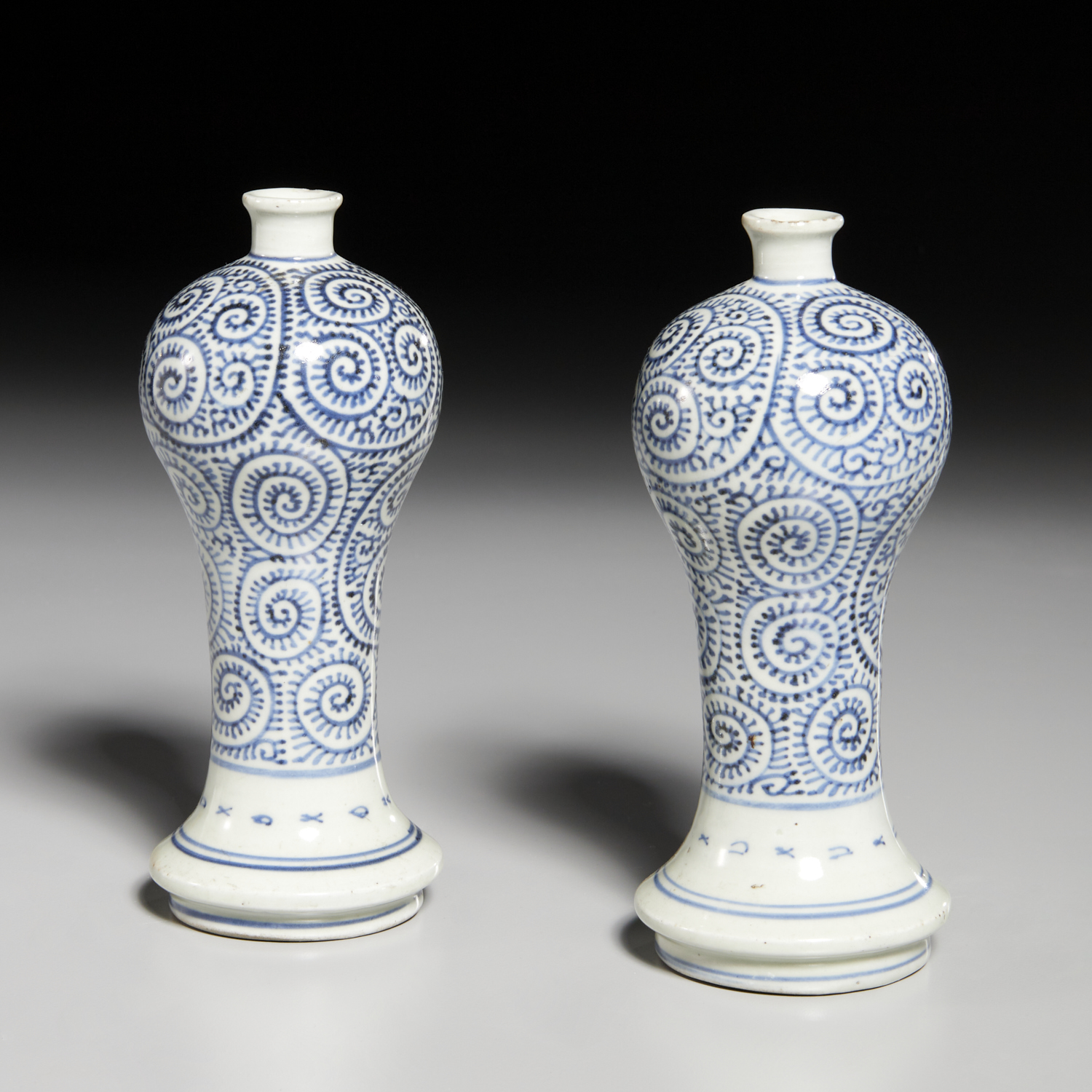 PAIR JAPANESE LATE EDO 'OCTOPUS