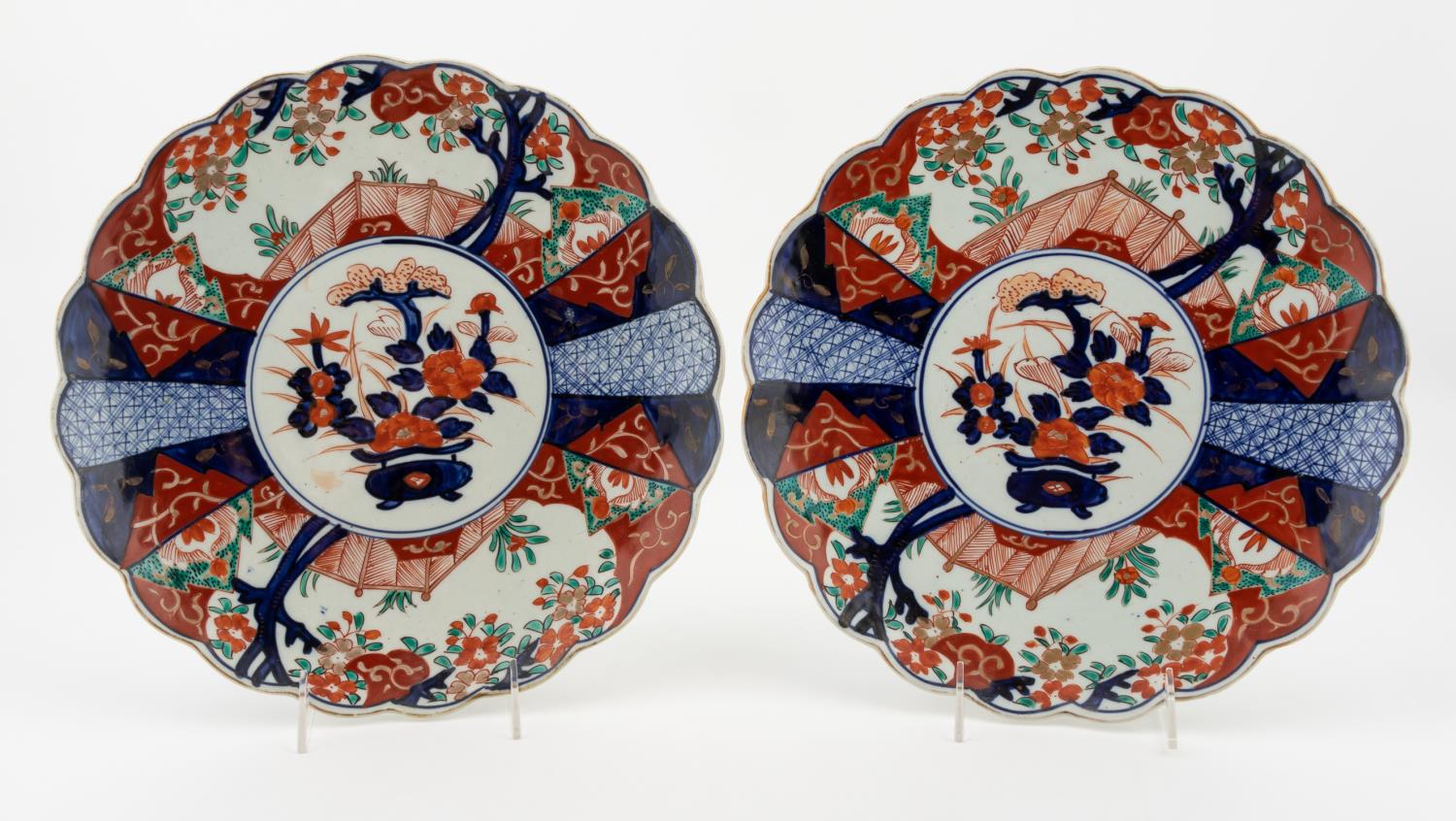PAIR, JAPANESE PORCELAIN IMARI