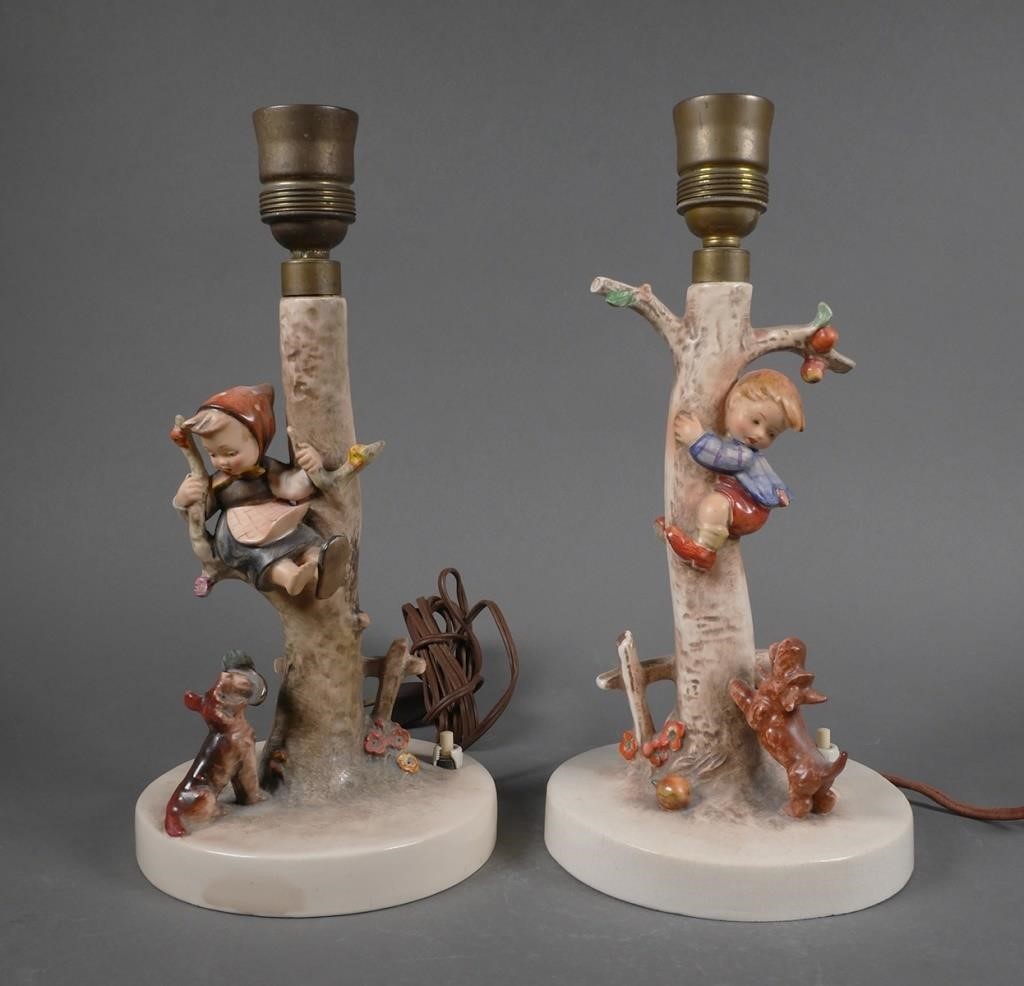 PAIR LAMPS CULPRITS AND OUT OF