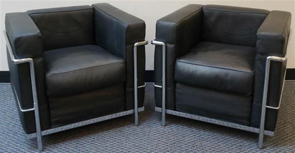 PAIR LE CORBUSIER PETITE LC2