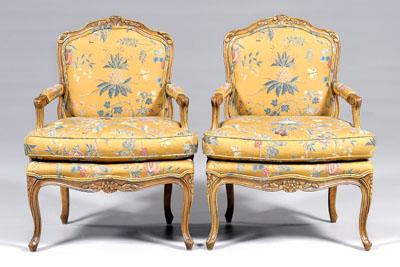 Pair Louis XV style fauteil :