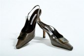 PAIR MANOLO BLAHNIK TAUPE LEAT