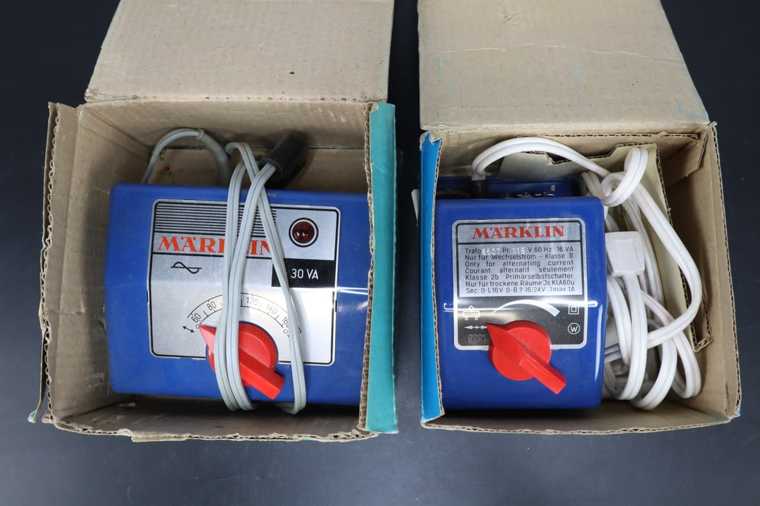 PAIR MARKLIN 6114 AND 6507,