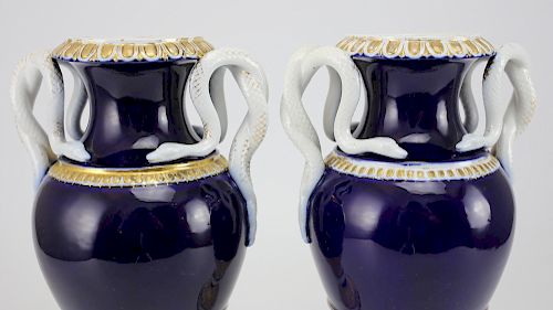 PAIR MEISSEN PORCELAIN URNSA pair