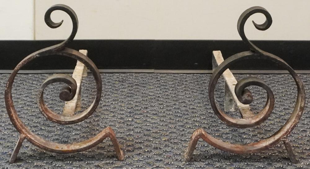 PAIR METAL ANDIRONSPair Metal