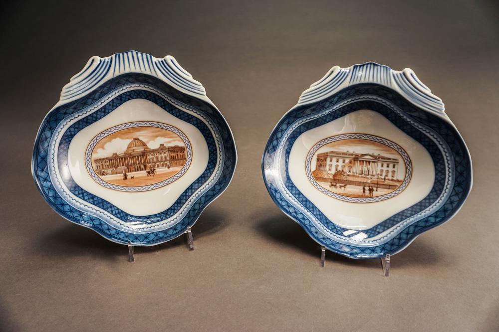 PAIR MOTTAHEDEH CHINESE EXPORT TYPE