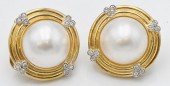 PAIR OF 14 KARAT GOLD ROUND EA