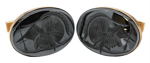 PAIR OF 14 KARAT GOLD CUFFLINKS,