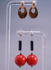 PAIR OF 14-KARAT WHITE-GOLD, B