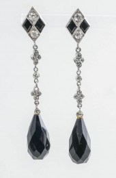 PAIR OF 14-KARAT WHITE-GOLD, D