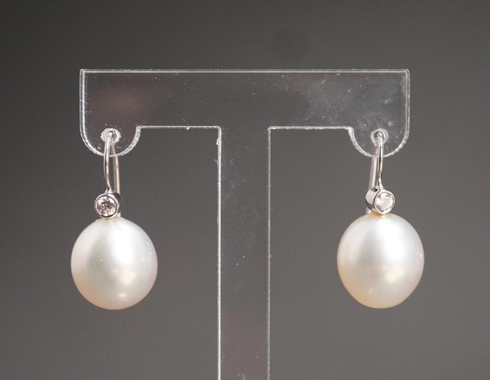 PAIR OF 14-KARAT WHITE-GOLD,