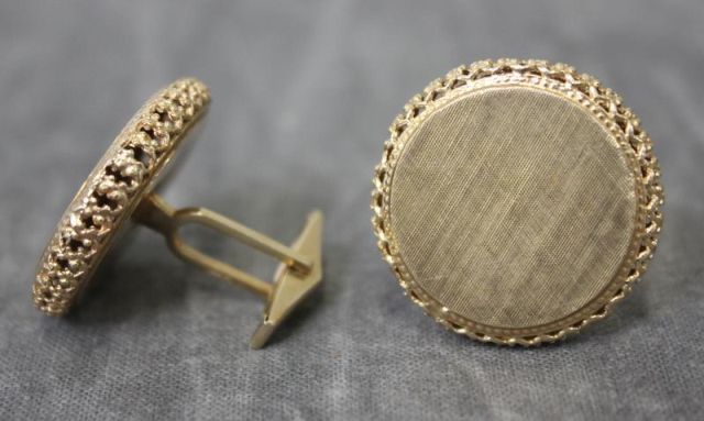 Pair of 14 Kt Yellow Gold Cuff