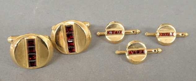Pair of 14k yg cufflinks and