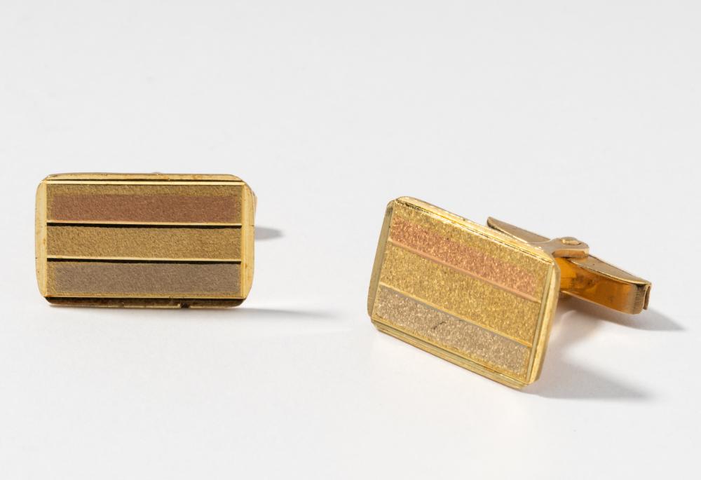 PAIR OF 18 KARAT TRI-COLOR GOLD