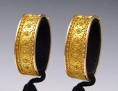 PAIR OF 18K VICTORIAN BANGLE B