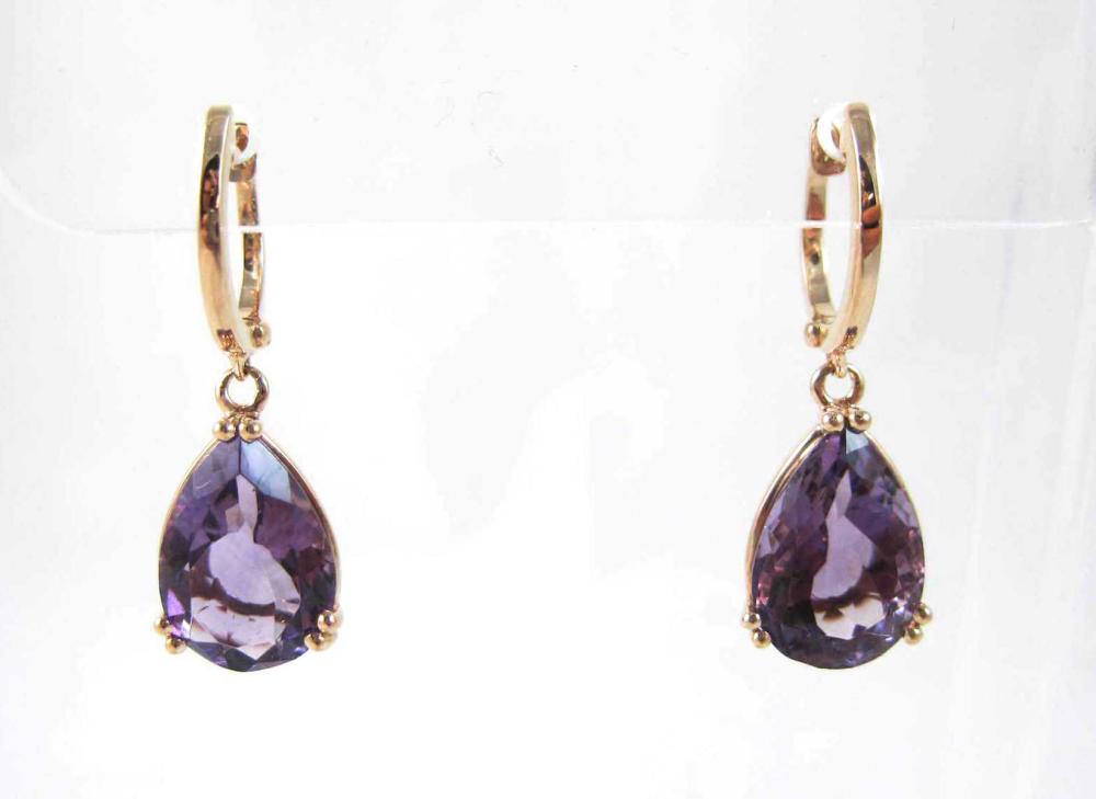 PAIR OF AMETHYST DANGLE EARRINGS,