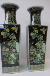 PAIR OF ANTIQUE CHINESE FAMILL