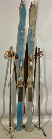 PAIR OF ANTIQUE GERMAN WOODEN