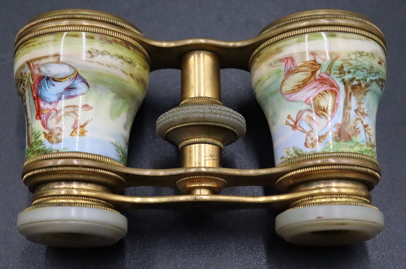 PAIR OF ANTIQUE JUMELLE DUCHESSE