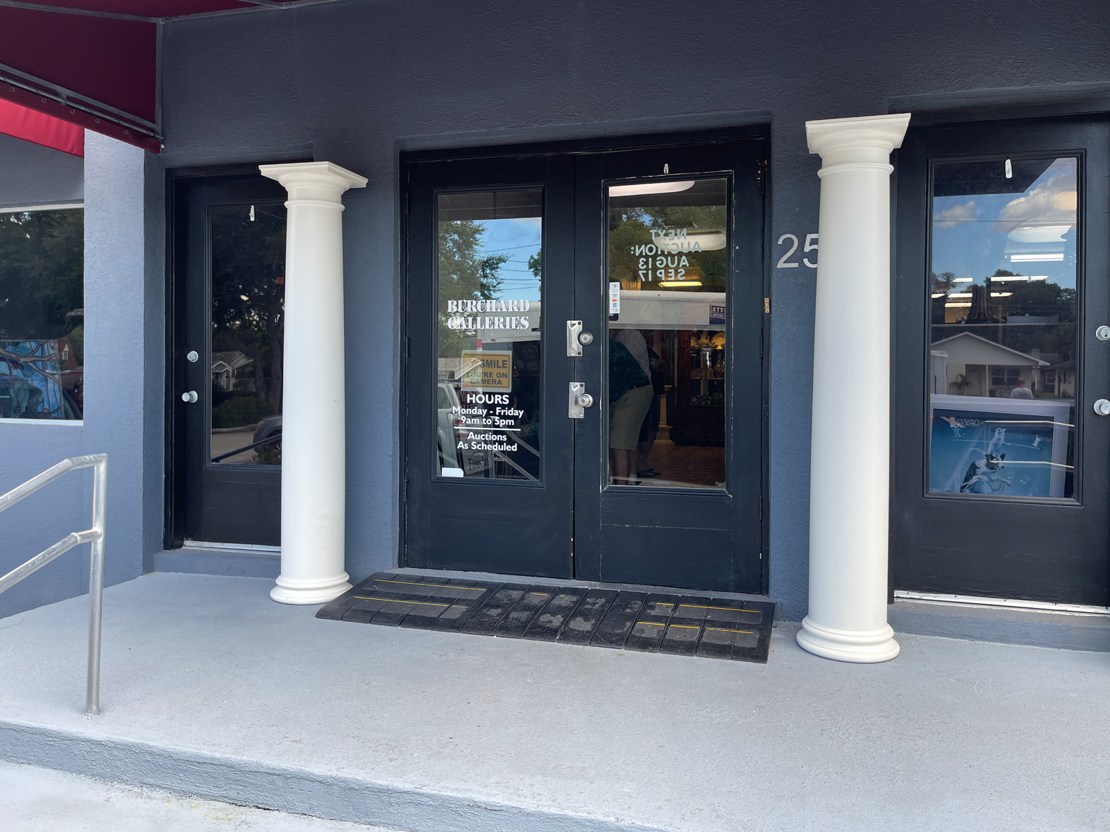 PAIR OF ARCHITECTURAL COLUMNS: Pair
