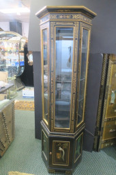 PAIR OF ASIAN DECORATED HEXAGO
