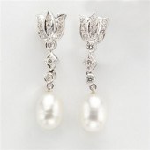 Pair of Biwa Pearl and Diamond