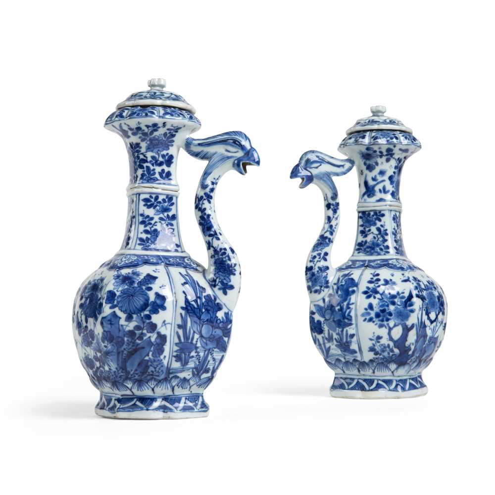 PAIR OF BLUE AND WHITE PHOENIX-HEAD