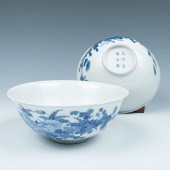 PAIR OF BLUE AND WHITE PEONY B