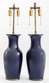 PAIR OF BLUE GLAZED WILLOW LEA